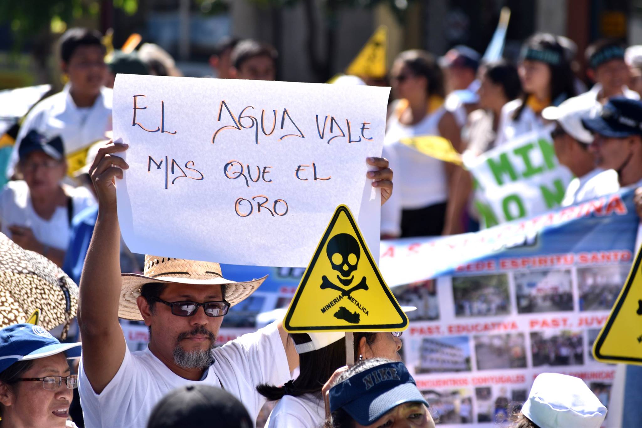 Demonstration für Wasser gegen Bergbau in El Salvador