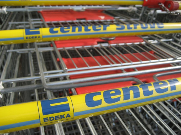 Einkaufswagen eines E-Centers