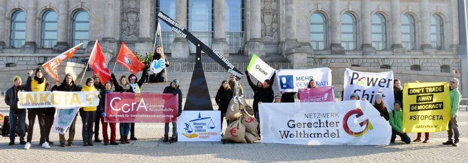 Protestaktion für Menschenrechte in der Wirtschaft vor dem Bundestag am 22.01.2019