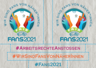 Vorderseite der Stickerpostkarte zu EM 2021. Vorderseite zeigt 5 Sticker mit verschiedenen Forderungen u.a. "Wir sind Fans von Näher*innen" oder "Fair Play" bzw. "Fair Pay"