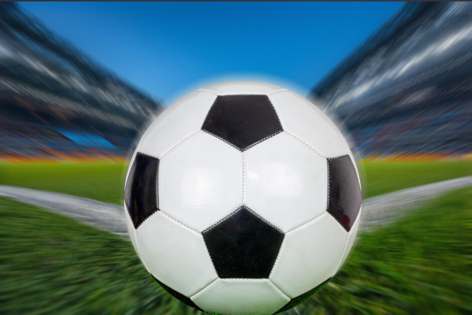 Wie fair produzieren und handeln die Unternehmen, die die Fußball-Europameisterschaft 2024 in Deutschland sponsern? Wir haben zusammen mit der Initiative Fairness United die drei deutschen Sponsoren aus dem Textilbereich - Adidas, Lidl und Strauss Deutschland - genauer unter die Lupe genommen!