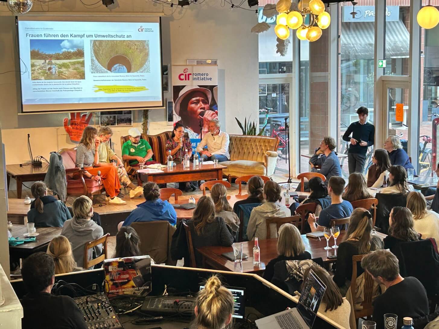 Veranstaltung zu Agrarökologie mit den Hochschulgruppen BuJu & Amnesty im SpecOps in Münster. Foto: CIR